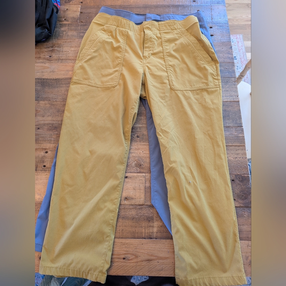 2 Pairs Of Women's Horizon High-Rise Straight Leg Cropped Pants By Eddie bauer - Picture 2 of 5